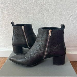 Everlane Boss Boot in Black — Gently used Size 8